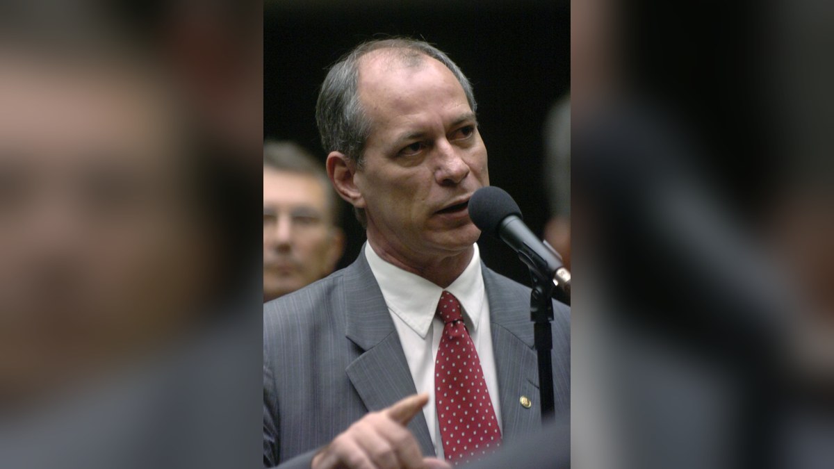 Quaest no Ceará: Ciro lidera com 43%, Elmano tem 33% no 1º turno
