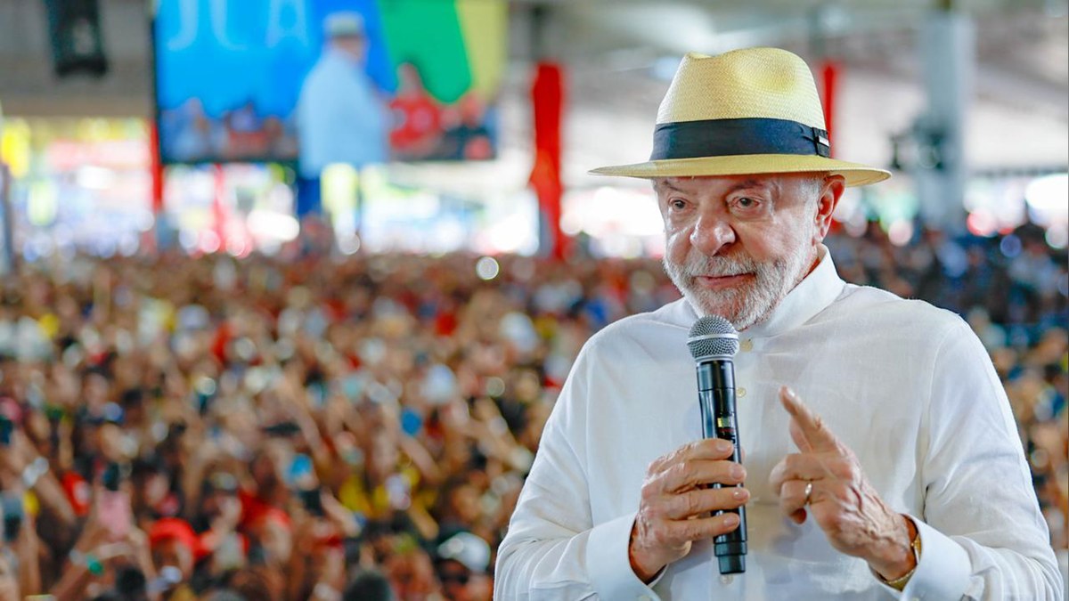 Lula destaca Camilo, Cid e Elmano em convenção do PT e reforça prioridade do Ceará