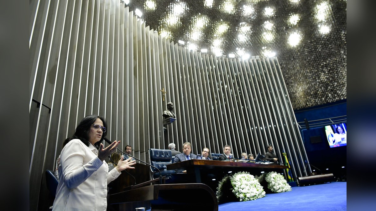 STJ nega recurso de Robinho para levar condenação ao STF